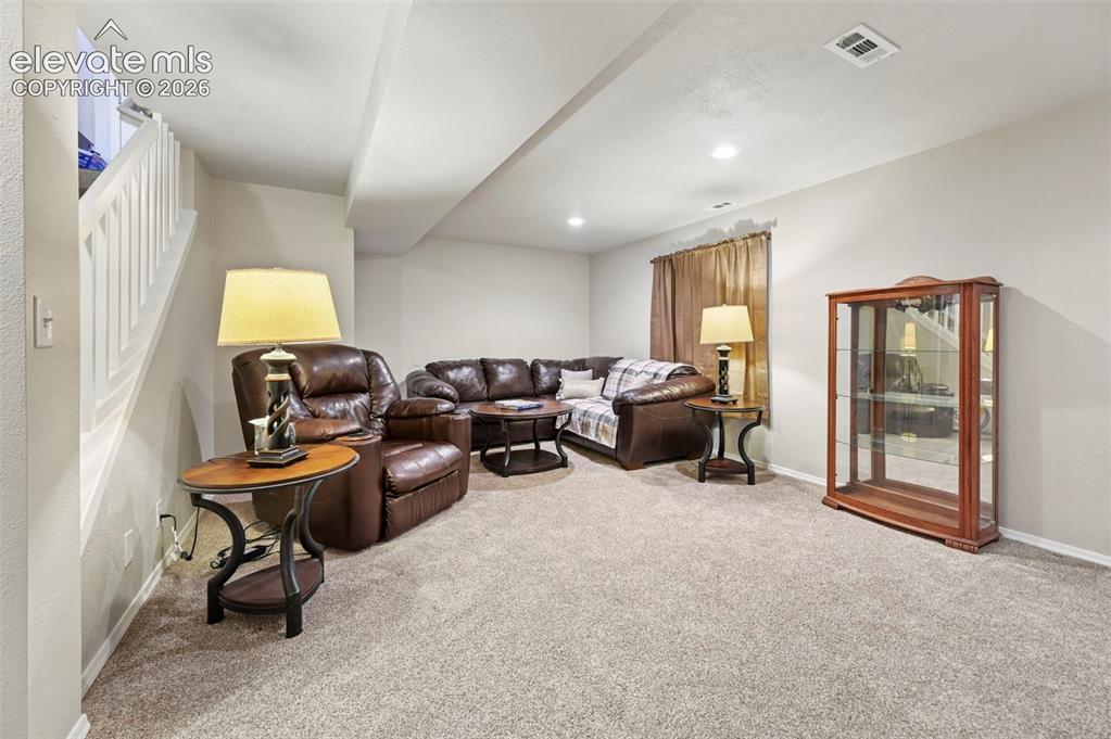 Image 21 of 42: Living Room