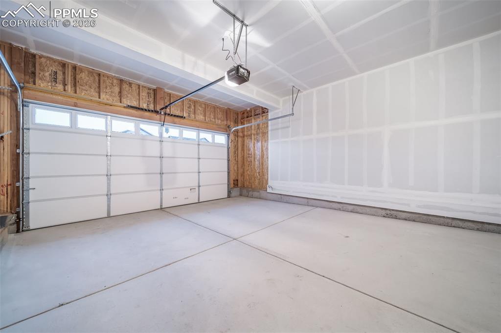 Image 15 of 38: Photos of a model home