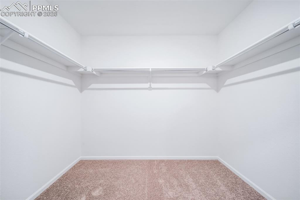 Image 38 of 38: Photos of a model home