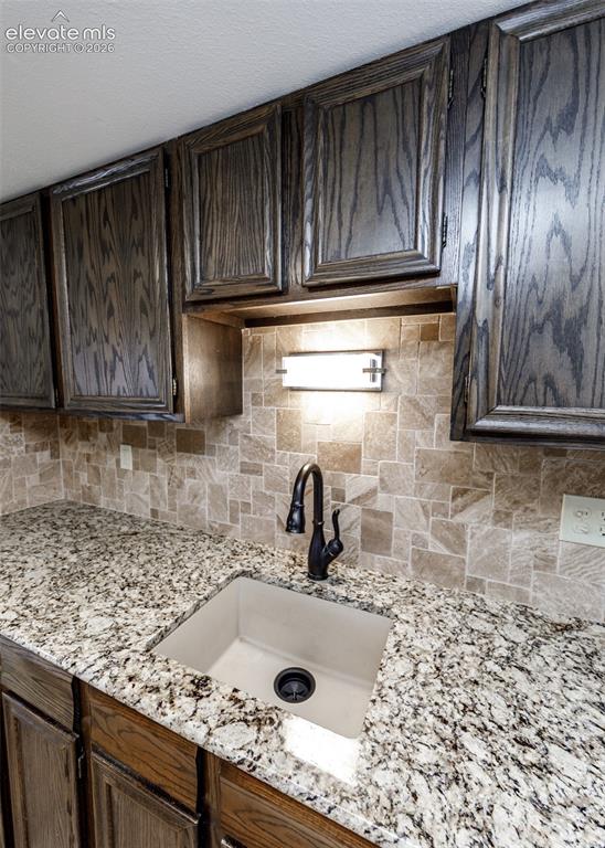 Image 18 of 48: Kitchen