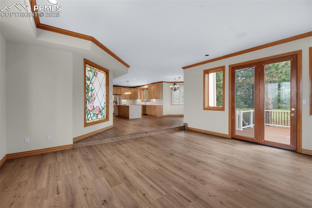 Image 15 of 50: Living Room