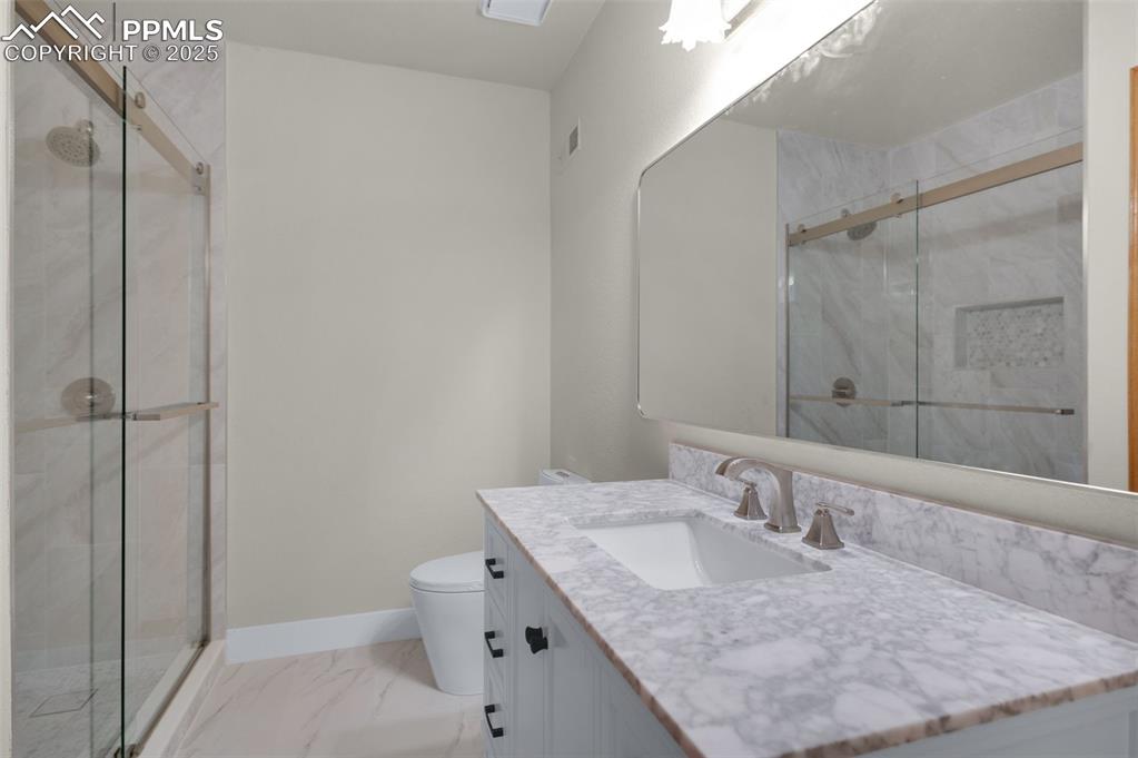 Image 44 of 50: Bathroom