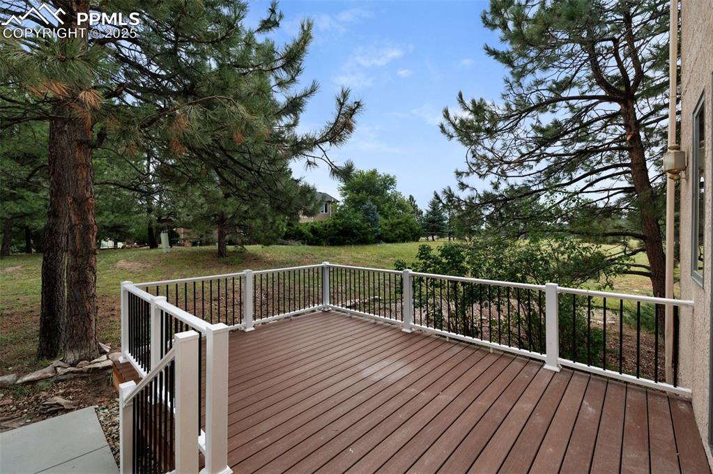 Image 45 of 50: Deck