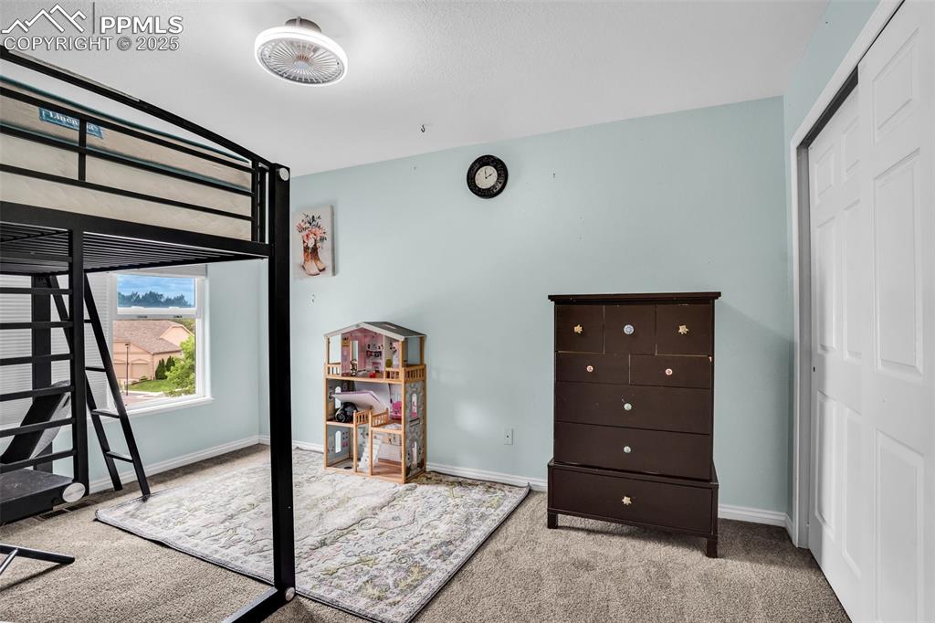 Image 18 of 48: Bedroom