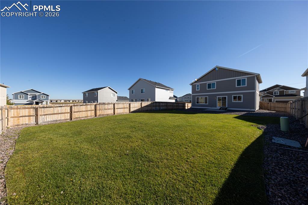 Image 28 of 31: Yard