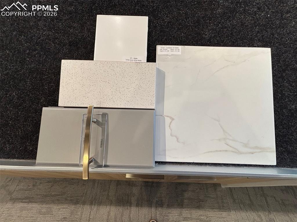 Image 6 of 8: Bath 2 Main Selections