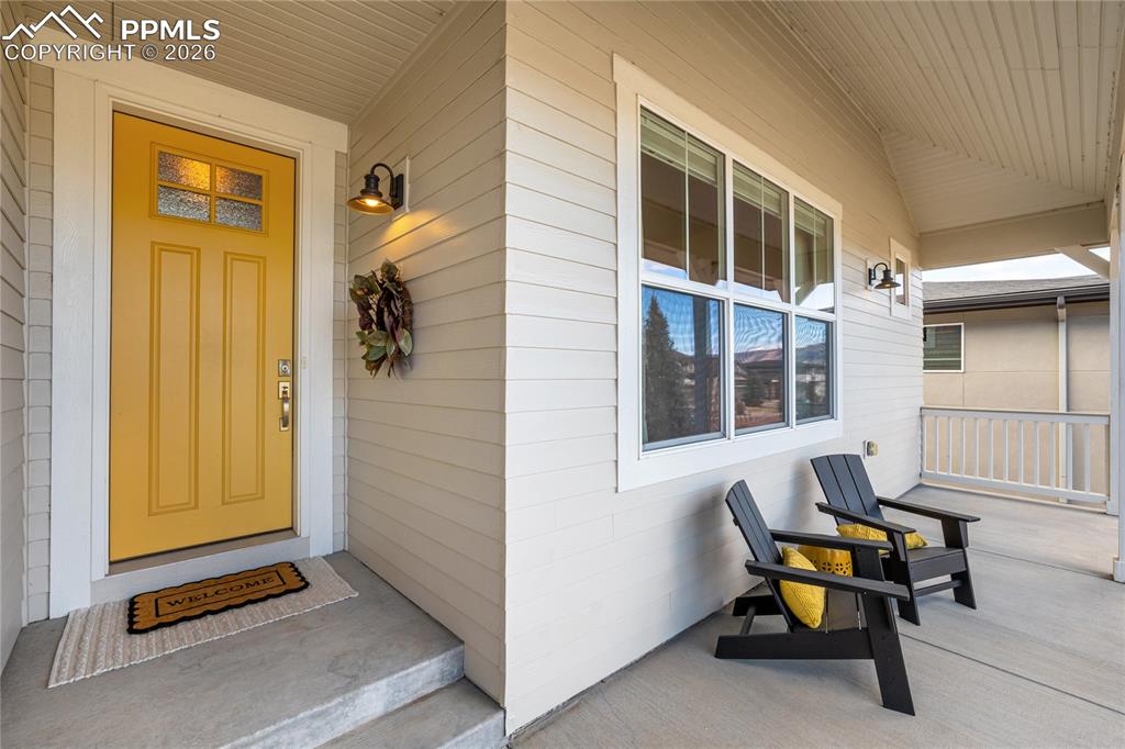 Image 11 of 50: Entry