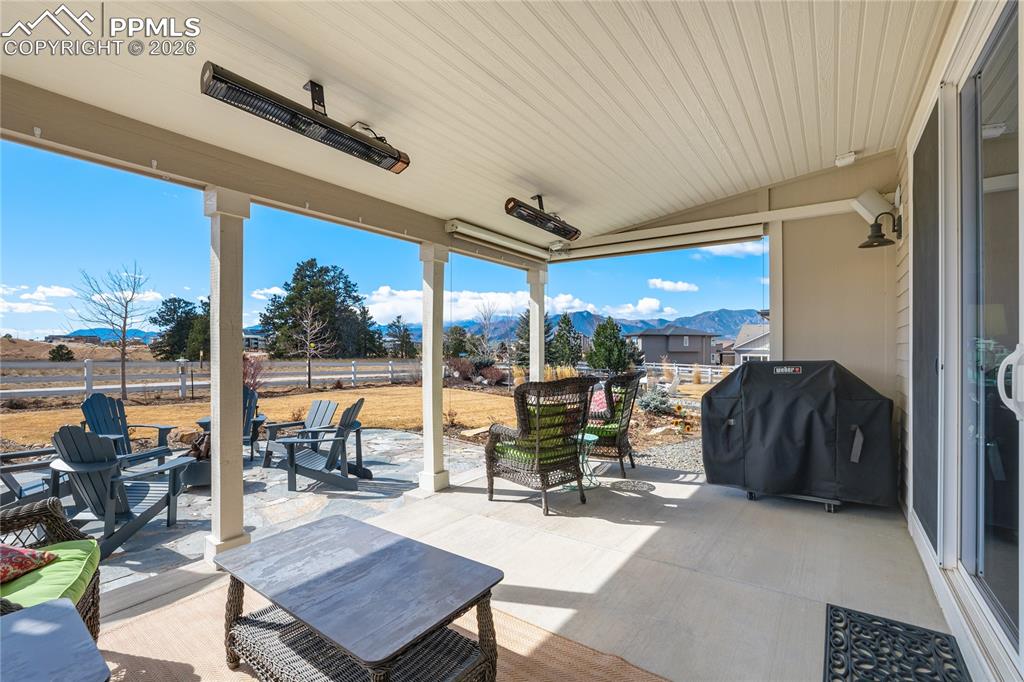 Image 39 of 50: Patio