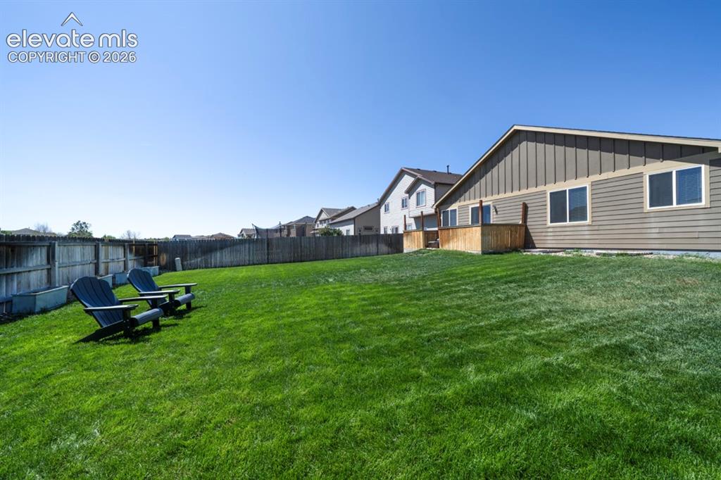 Image 9 of 41: Yard