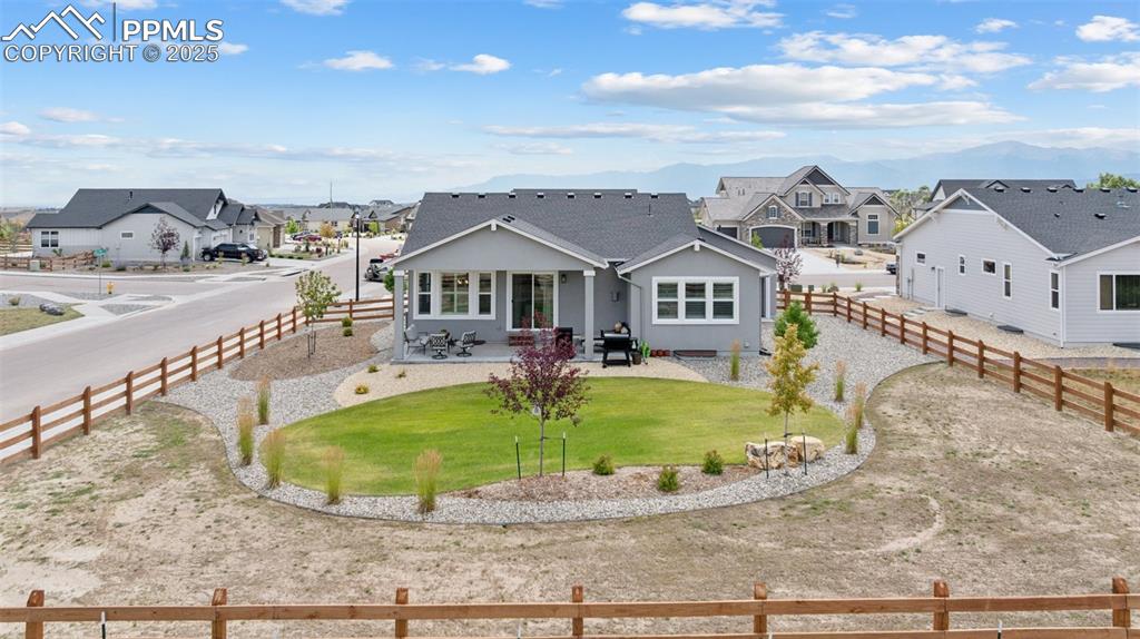 Image 42 of 45: Spacious yard with full fencing!