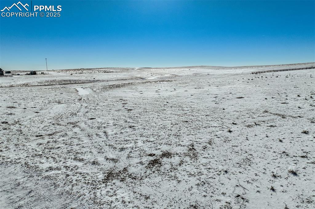 Image 20 of 20: View of yard