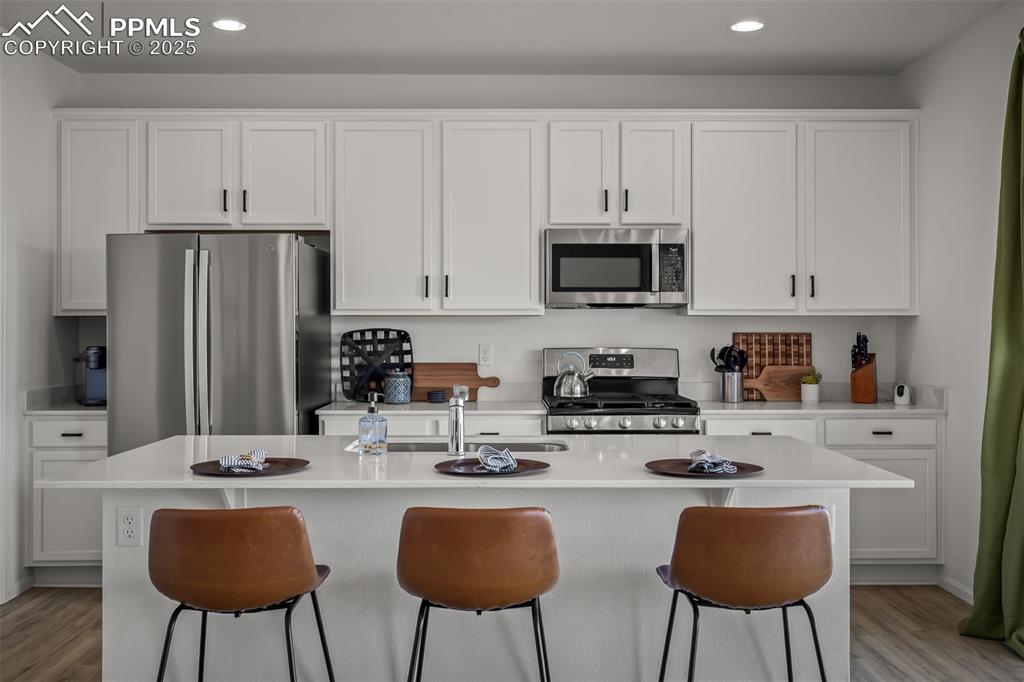 Image 11 of 46: Kitchen
