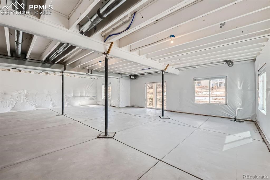 Image 36 of 44: Full unfinished basement