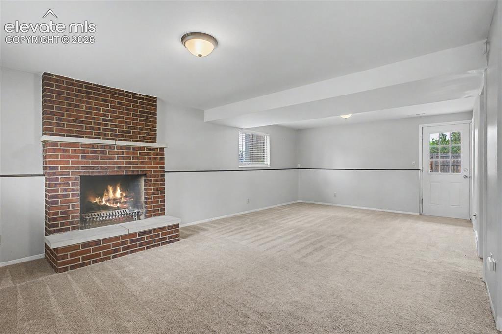 Image 4 of 34: Living Room
