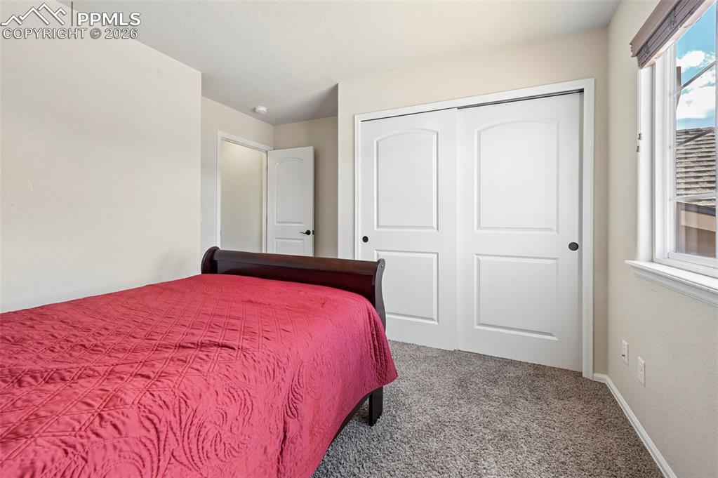 Image 27 of 44: Bedroom