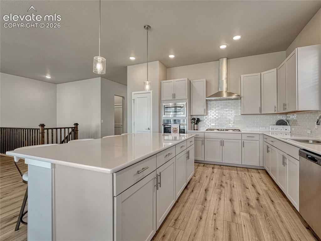 Image 12 of 46: Kitchen