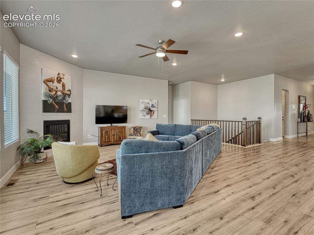 Image 14 of 46: Living Room