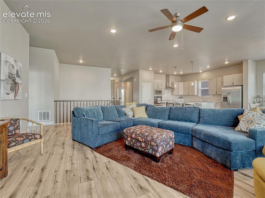Image 15 of 46: Living Room