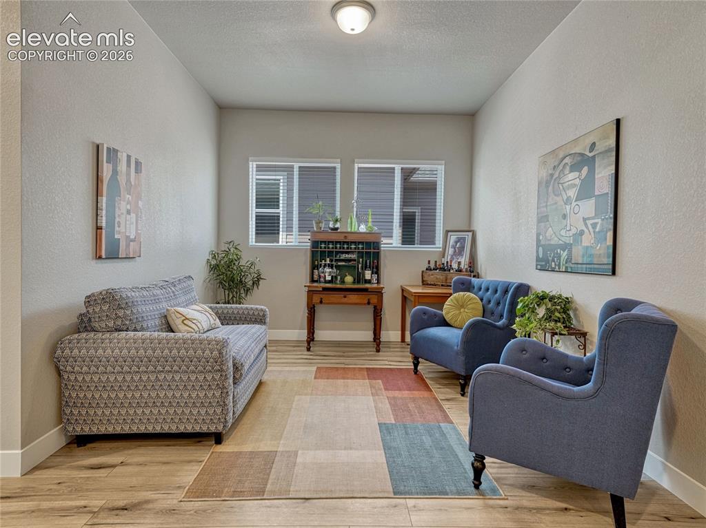 Image 8 of 46: Sitting Room