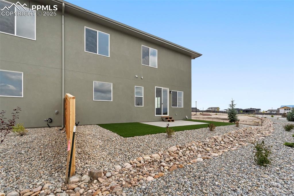 Image 36 of 36: Back of Structure