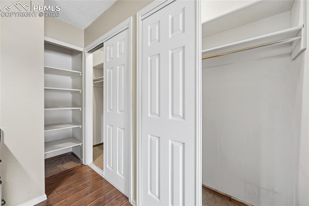 Image 24 of 32: Bedroom