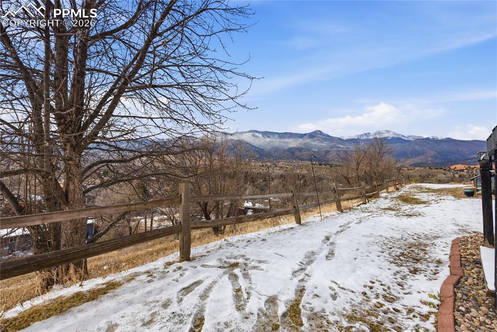 Image 31 of 32: Balcony