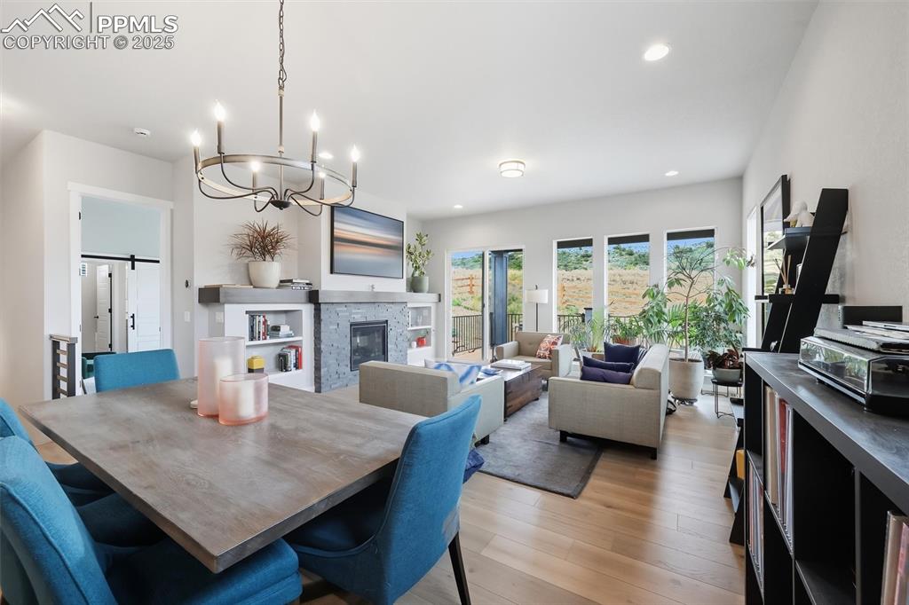 Image 12 of 47: Dining Area