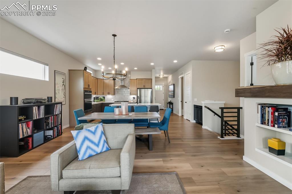 Image 15 of 47: Great Room