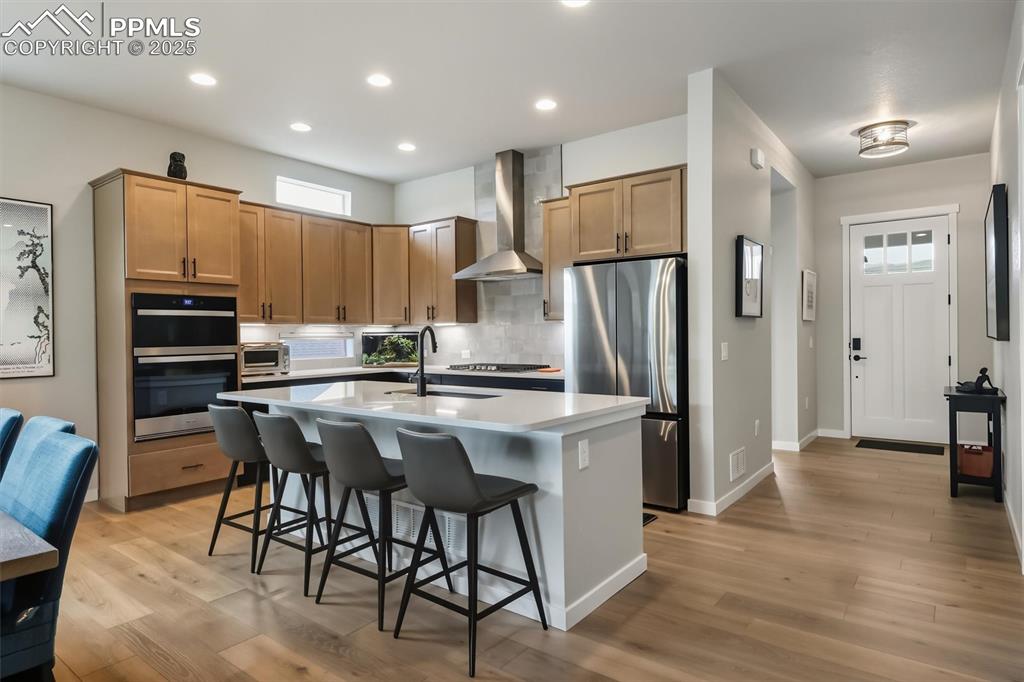 Image 18 of 47: Kitchen