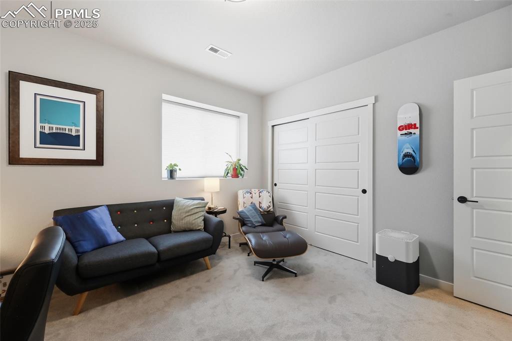 Image 34 of 47: Bedroom