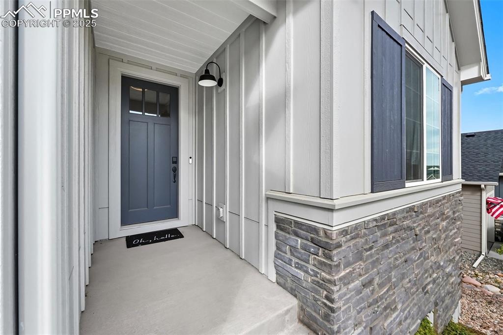 Image 7 of 47: Entry