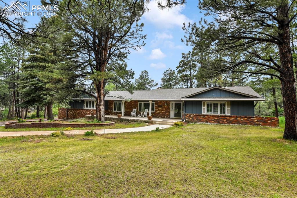 Image 5 of 50: Front of Structure