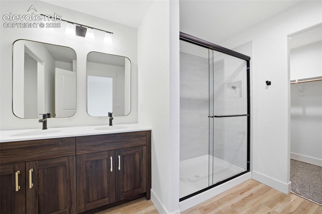 Image 15 of 23: Bathroom