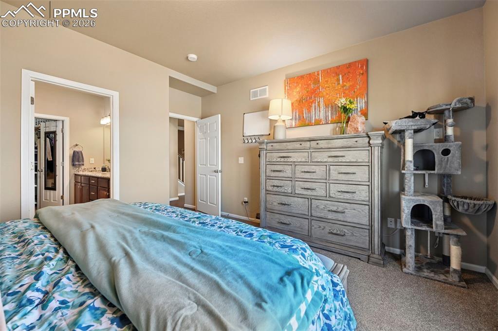 Image 15 of 41: Bedroom