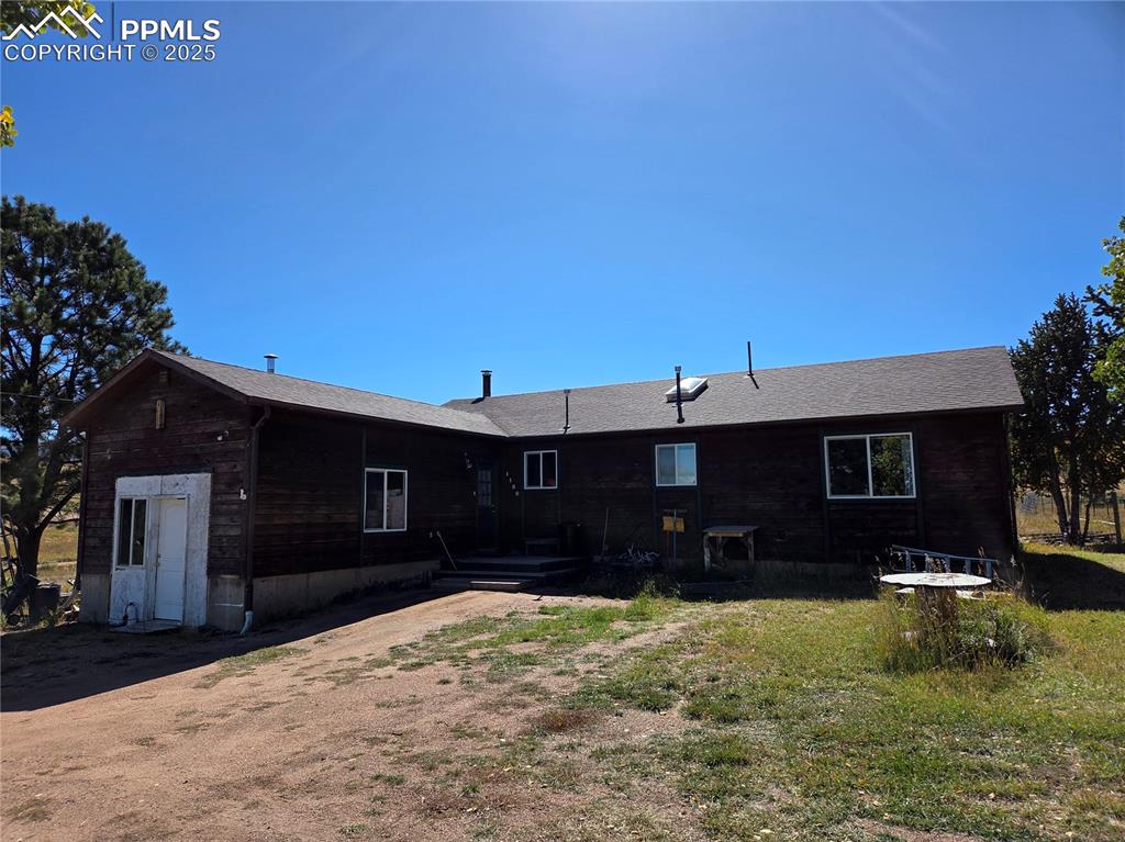 Image 9 of 10: Back of Structure