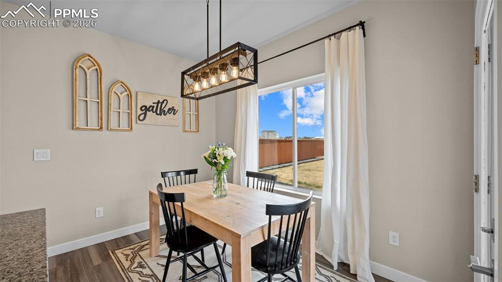 Image 12 of 44: Dining Area