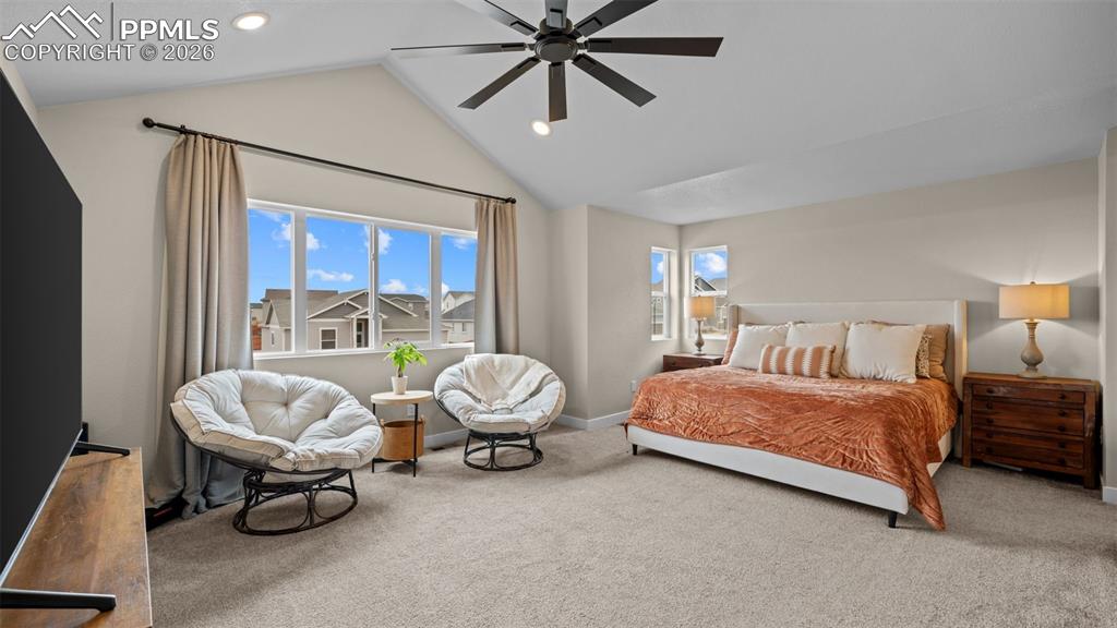 Image 21 of 44: Bedroom