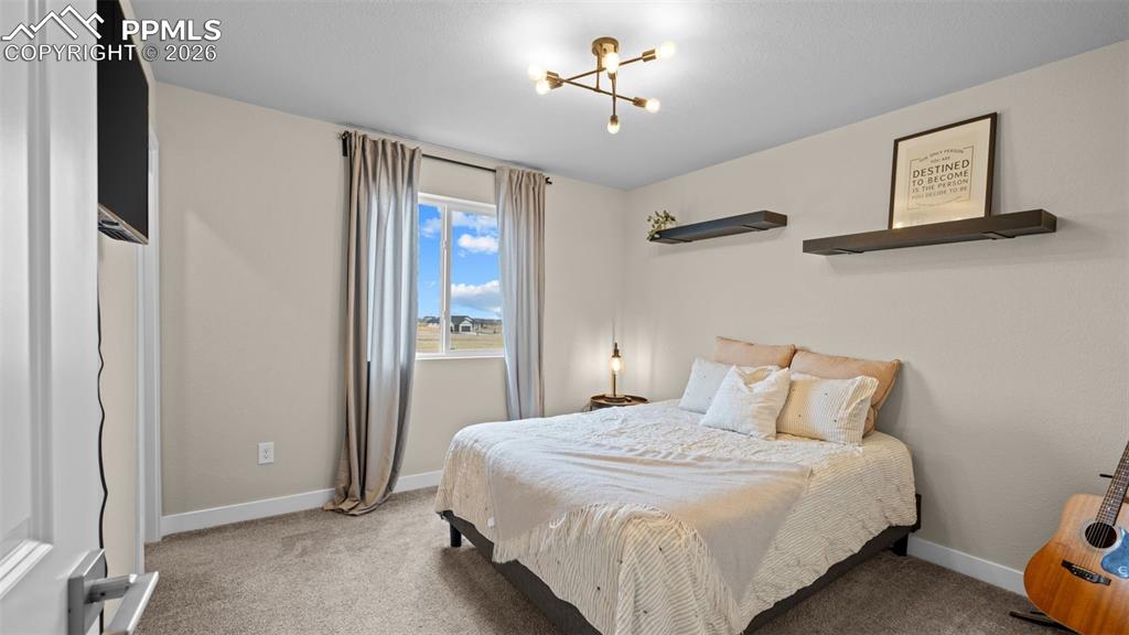 Image 28 of 44: Bedroom