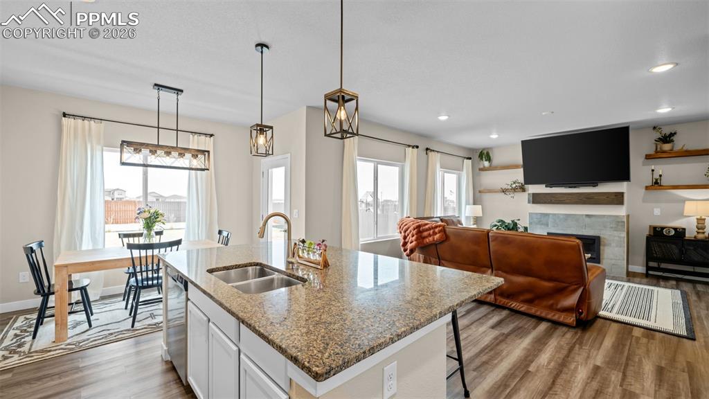 Image 8 of 44: Kitchen