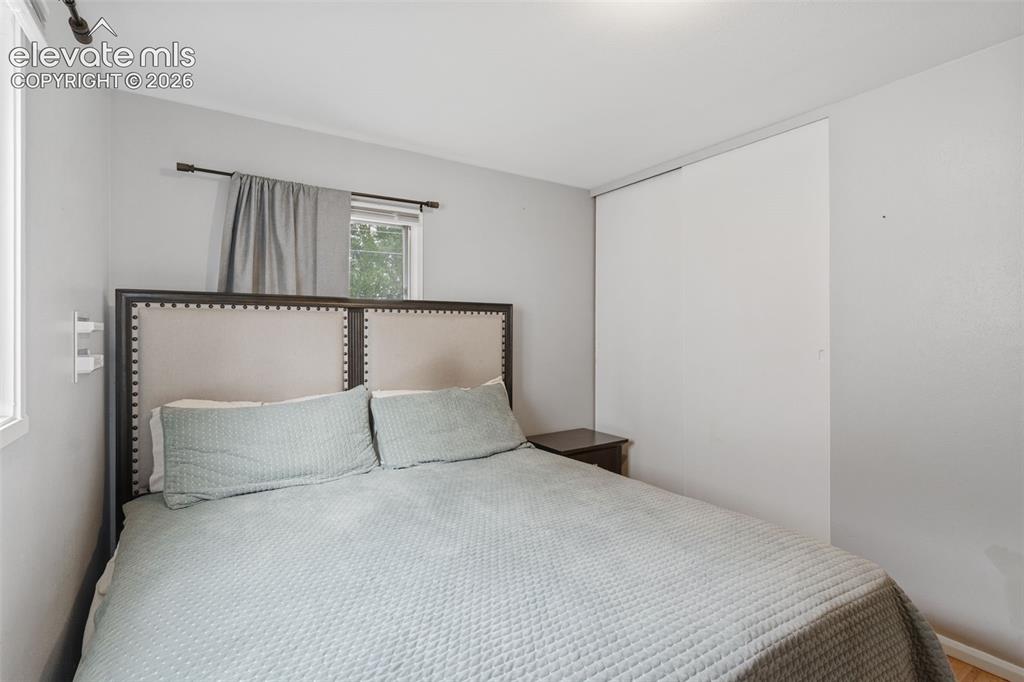 Image 17 of 36: Bedroom
