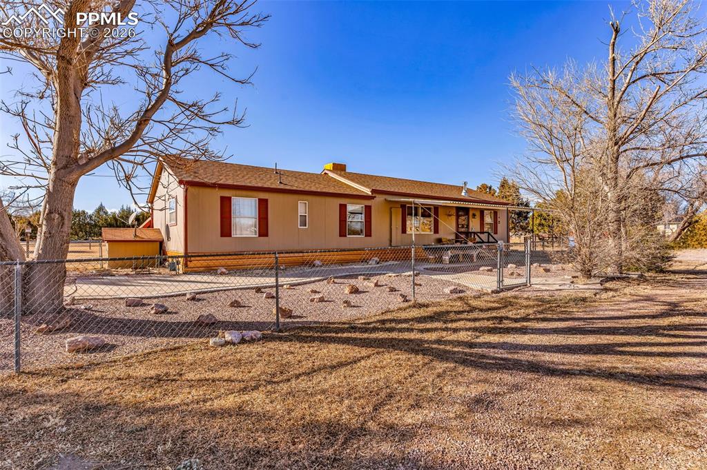 Image 3 of 44: Back of Structure