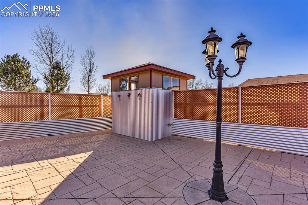 Image 31 of 44: Patio