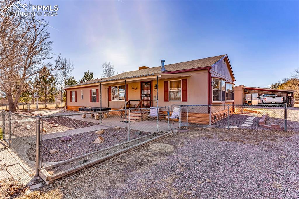 Image 4 of 44: Front of Structure