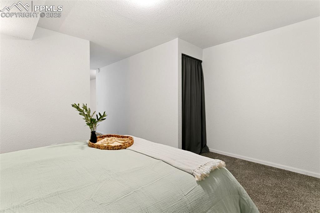 Image 31 of 36: Bedroom