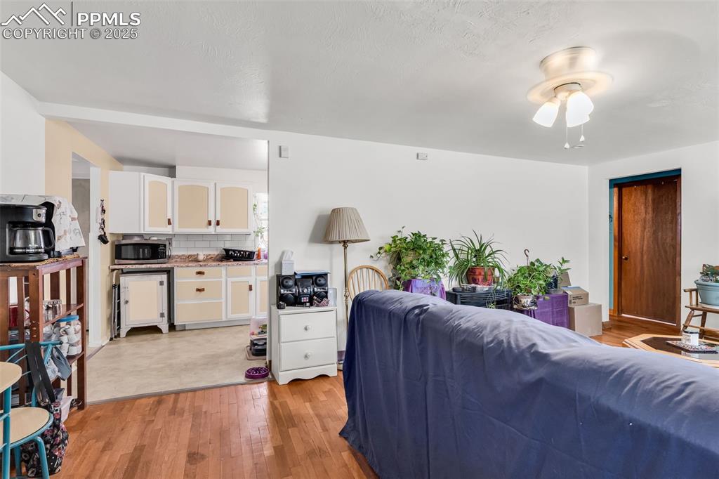 Image 6 of 41: Living Room