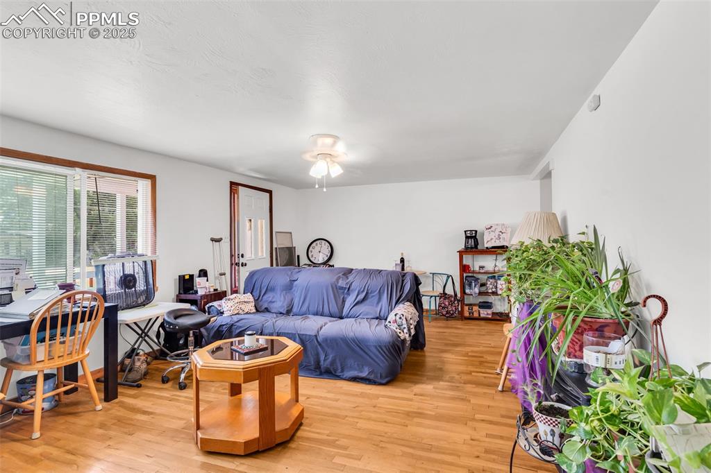 Image 8 of 41: Living Room