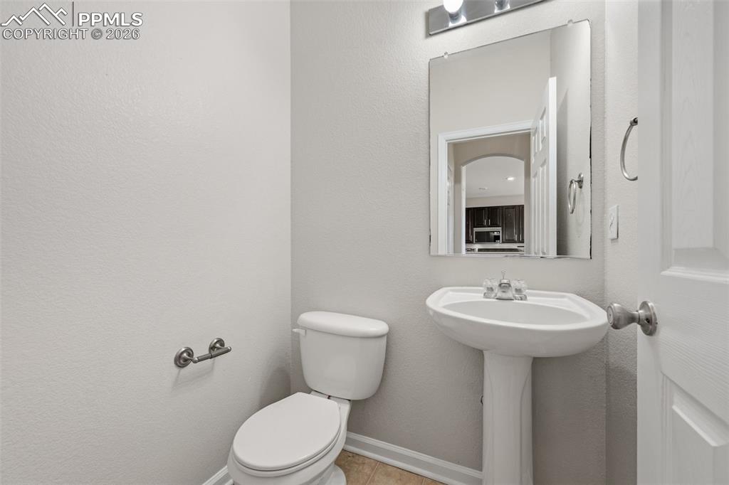 Image 14 of 38: Dining Area