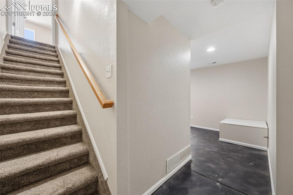 Image 29 of 38: Bedroom