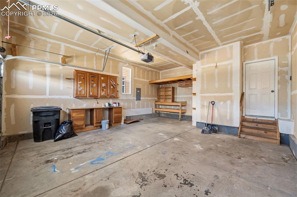 Image 34 of 38: Bathroom