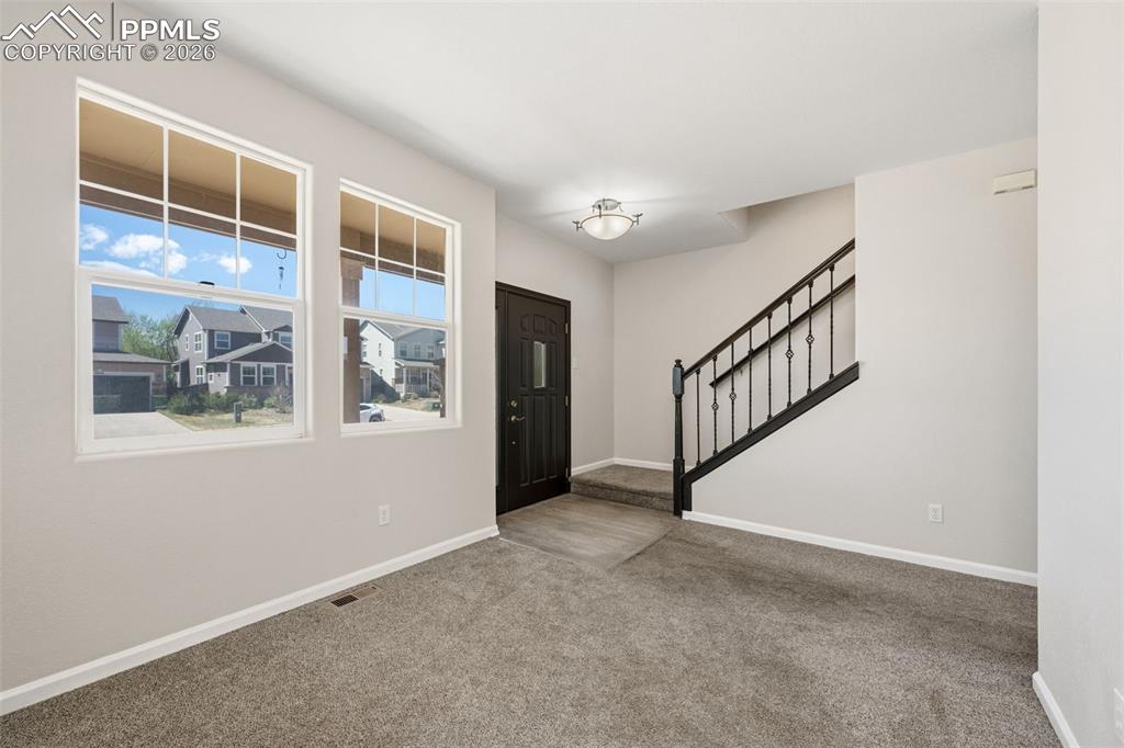 Image 7 of 38: Entry